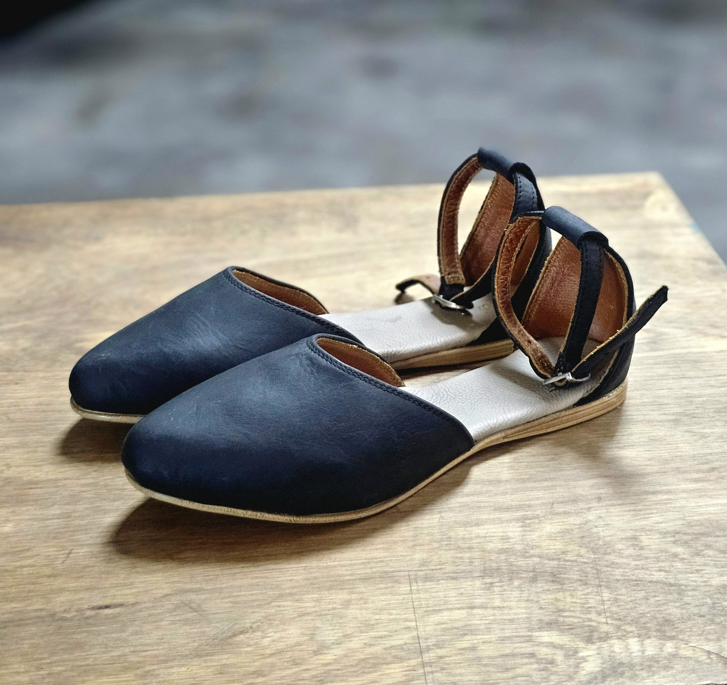 Ponti Bae  Leather Sandals