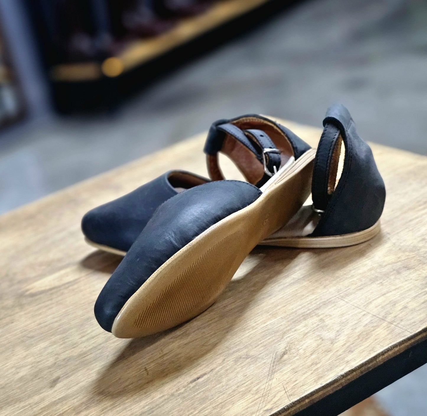 Ponti Bae  Leather Sandals