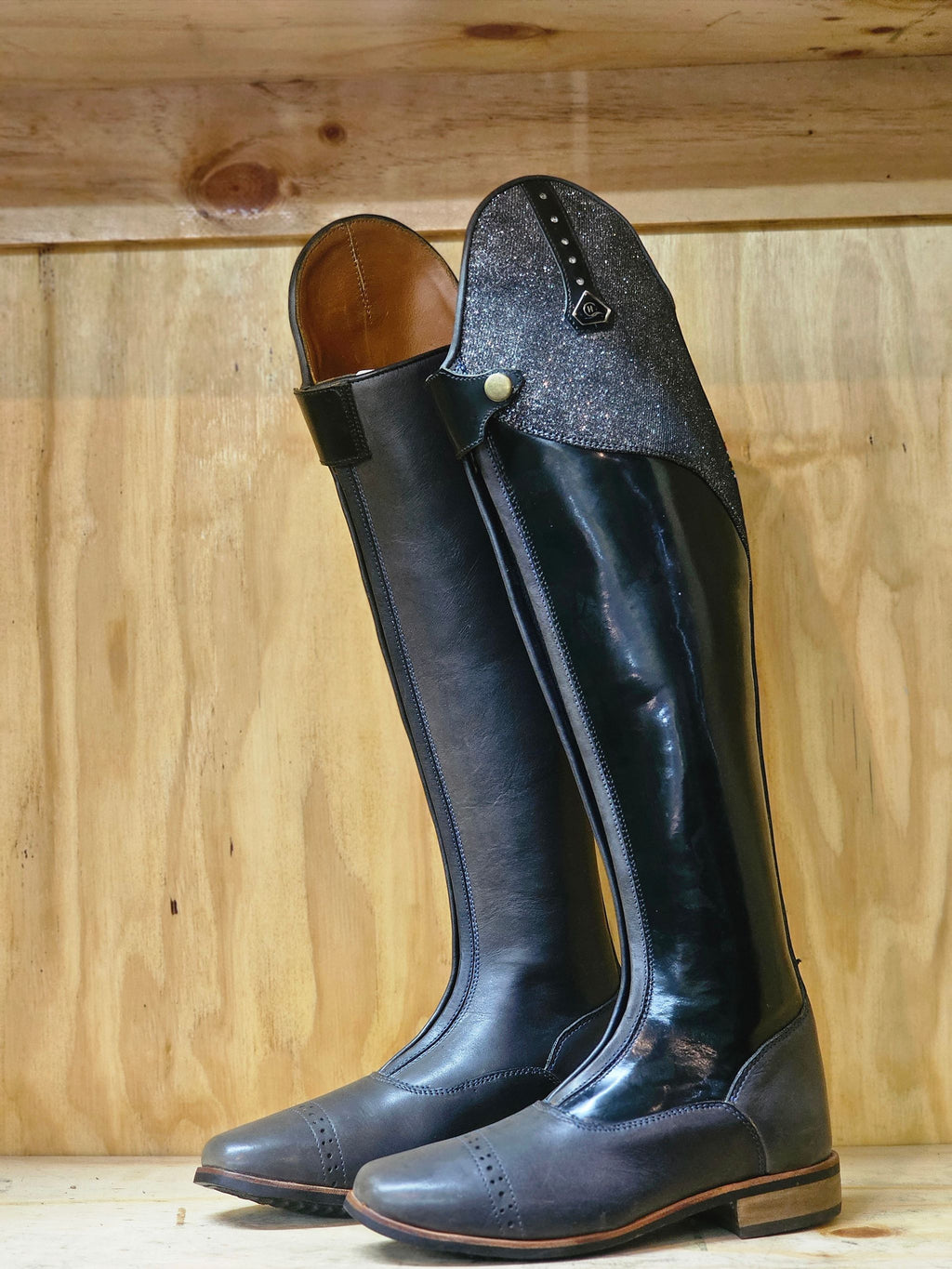 Long riding boots