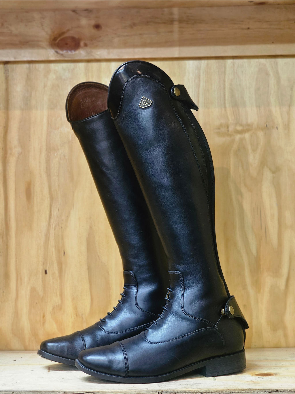 Long riding boots