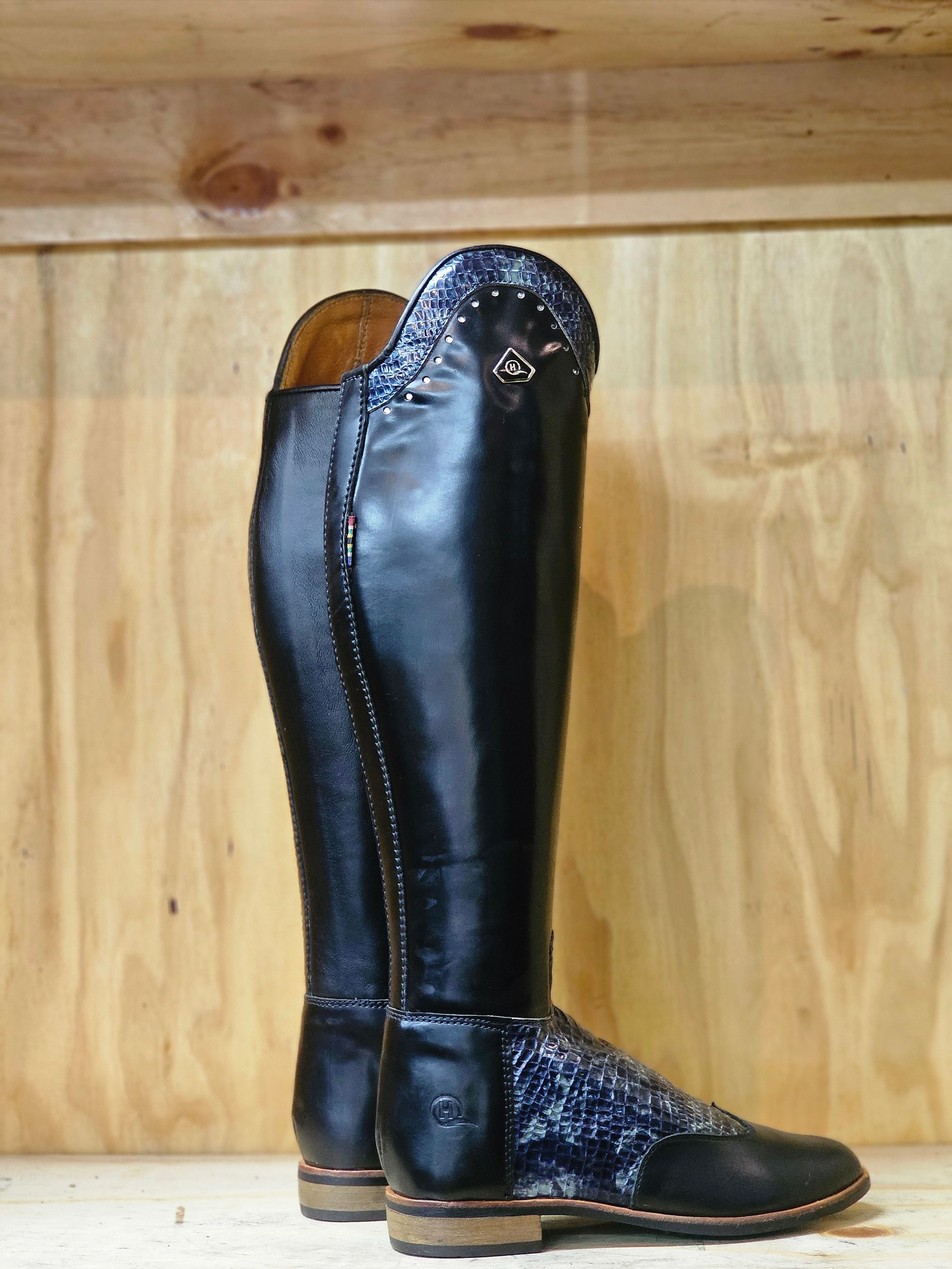Long riding boots