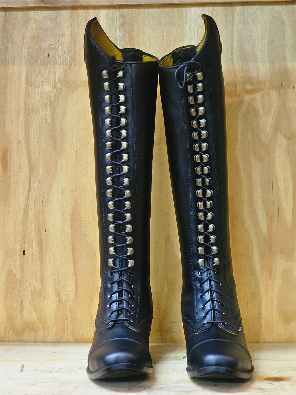 Full lace riding boots
