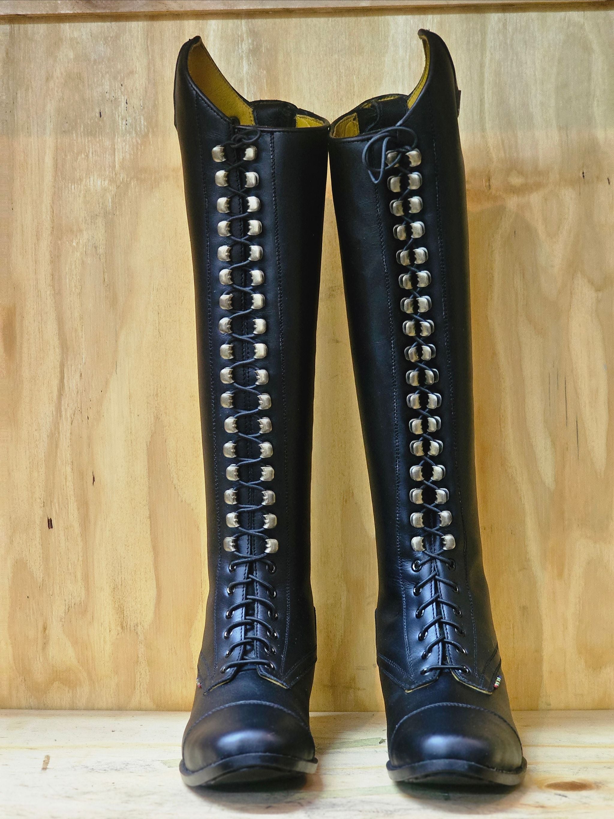 Full lace riding boots