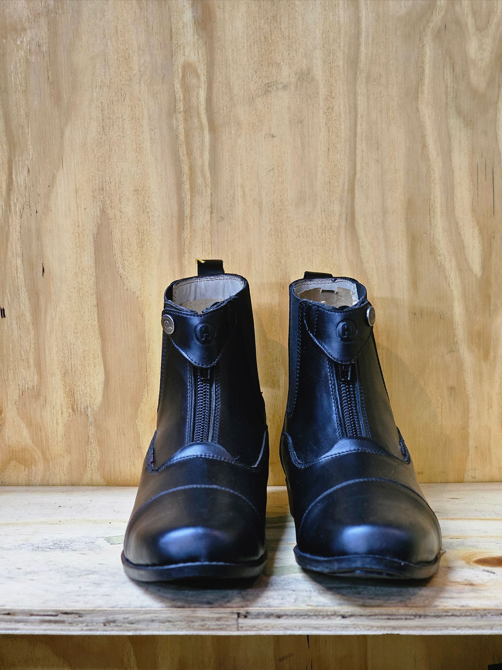 Short boots