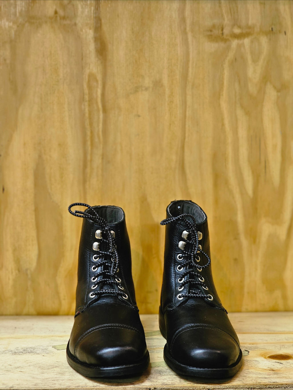 Short boots