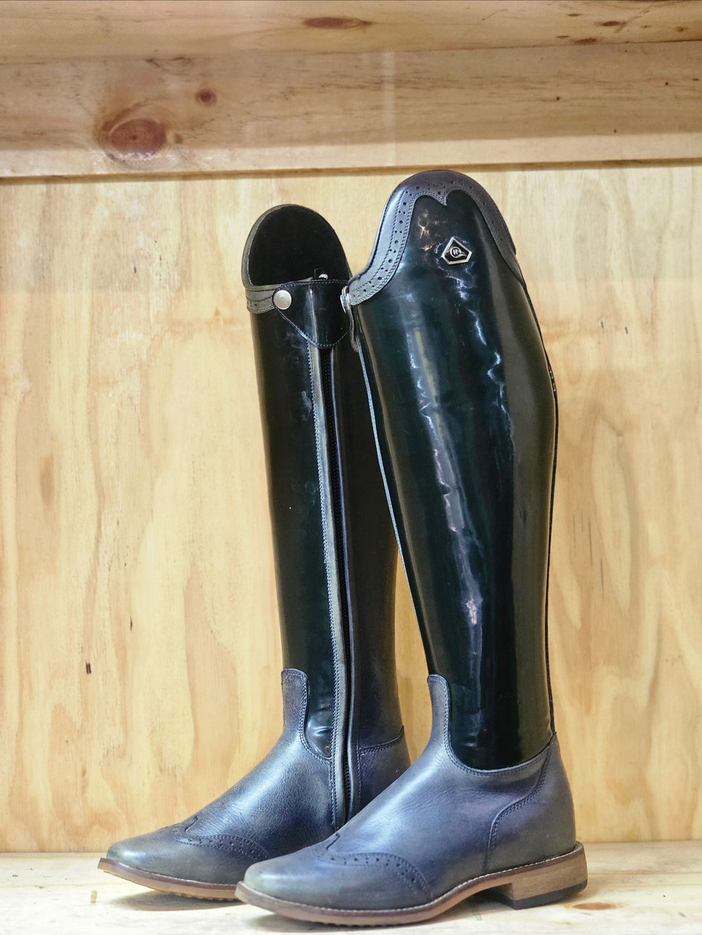 Long riding boots