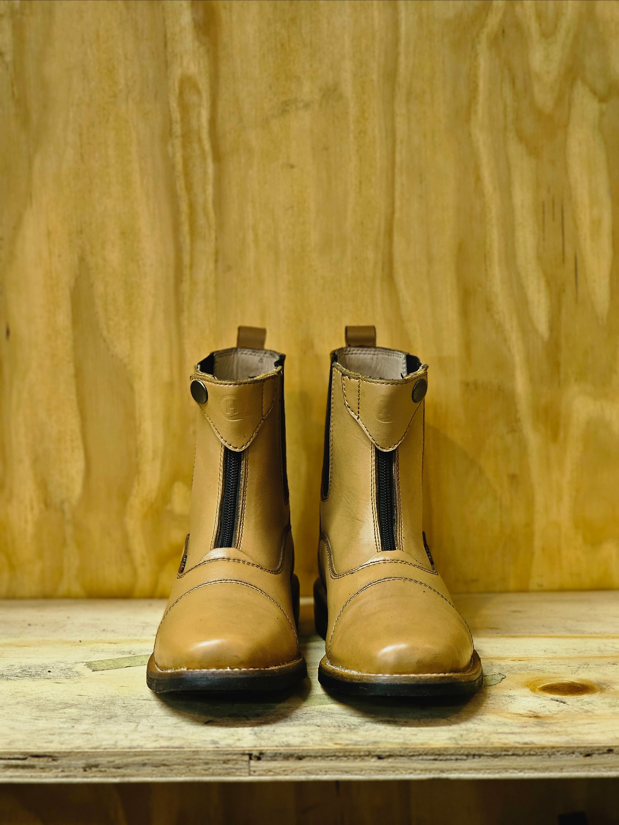 Short boot
