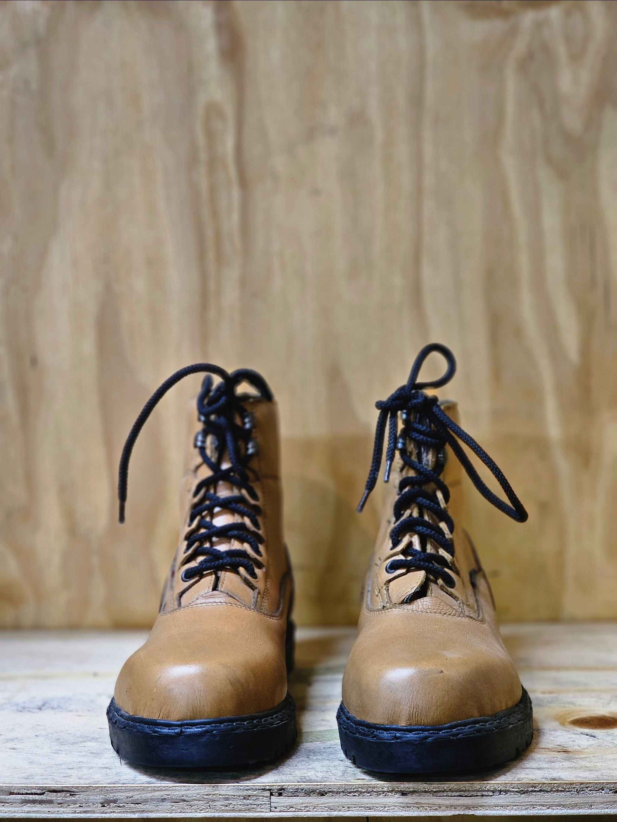 Short boots