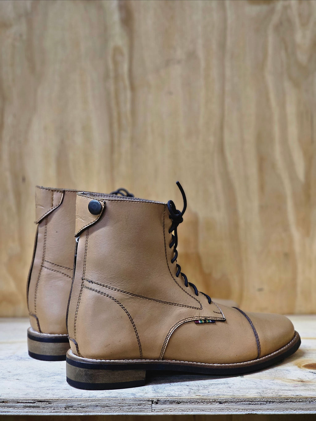 Short boots