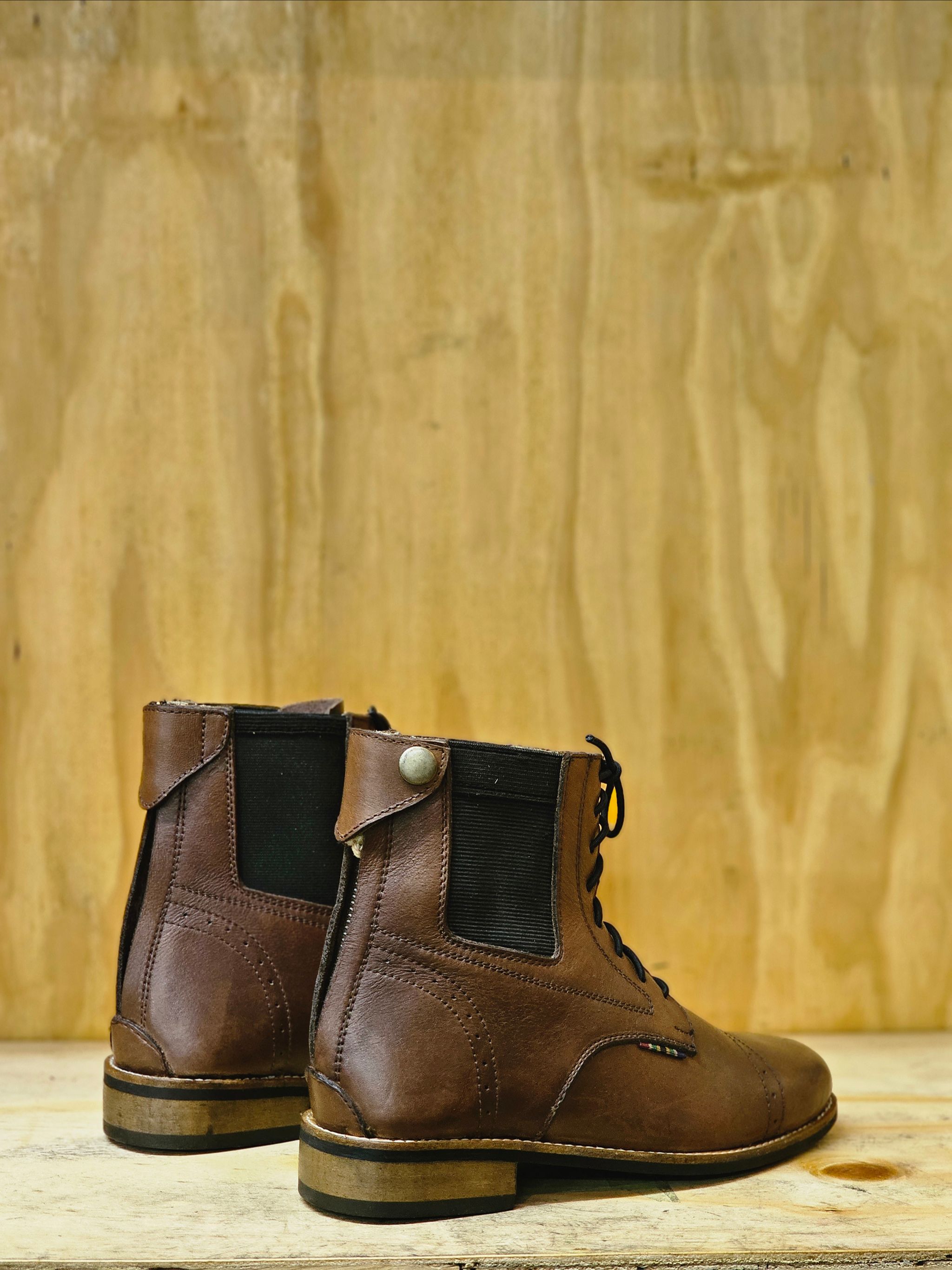 Short boots