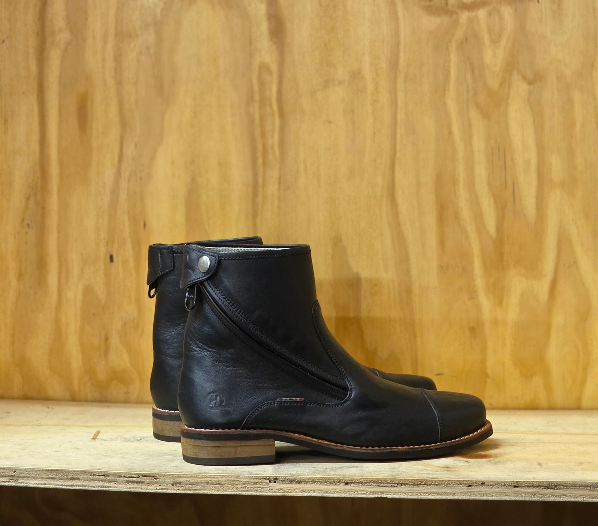Dural leather short boots