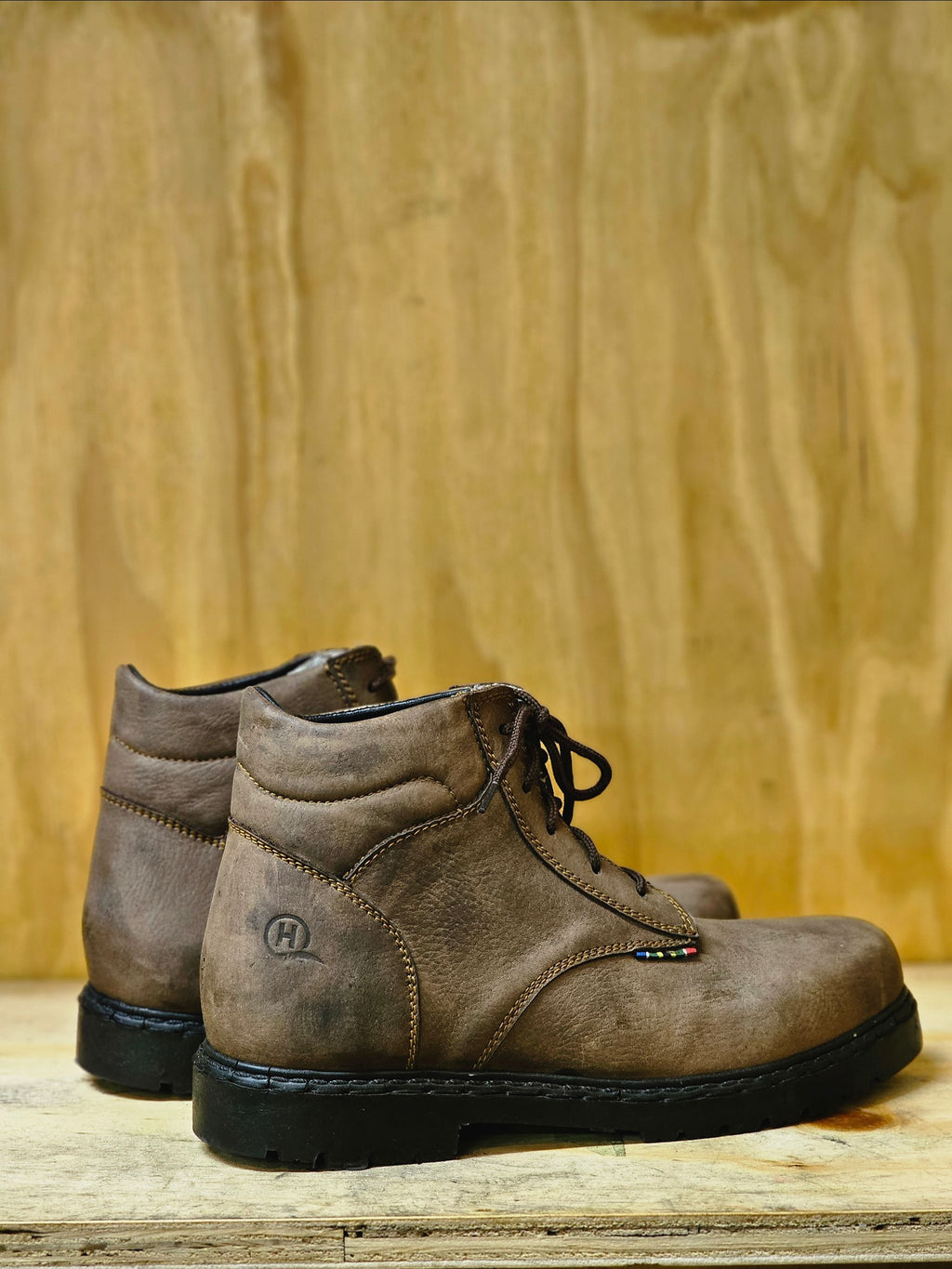 Short boots